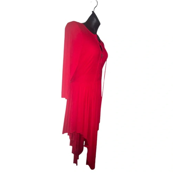 Plus Size Asymmetrical Hem Red Dress - Picture 4 of 6
